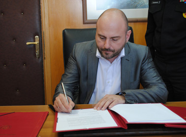 stasinos ypografi symfono geetha